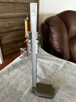 MITUTOYO 10 INCH VERNIER HEIGHT GAUGE VERY GOOD CONDITION!!!