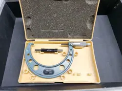 MITUTOYO 103-219 4-5 OD MICROMETER MACHINISTS TOOL USED W BOX AND MASTER