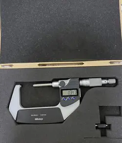 MITUTOYO DIGITAL MICROMETER 406-251 JAPAN