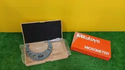 MITUTOYO OM-100 MICROMETER