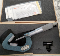 MITUTOYO 114-202 V ANVIL MICROMETER - .0001