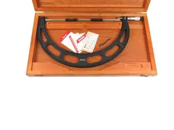 MICROMETER W/ BOX