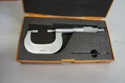 MITUTOYO 0-1” NO. 122-135 BLADE MICROMETER 0.0001