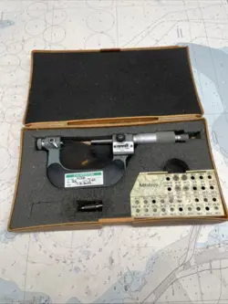MITUTOYO THREAD MICROMETER 1-2” 226-138 WITH PITCH STANDARD