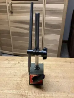 MITUTOYO MAGNETIC BASE 7011S