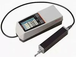 MITUTOYO 178-561-12A SURFTEST/PORTABLE SURFACE ROUGHNESS TESTER SJ-210 4MN