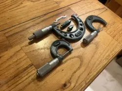 MITUTOYO OUTSIDE MICROMETER SET