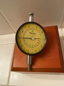 VINTAGE MITUTOYO DIAL INDICATOR. WORKING. MADE IN JAPAN. NICE! FAST SHIPPING