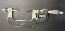 MITUTOYO 324-252-30 GEAR TOOTH MICROMETER 25-50 MM RANGE .00005