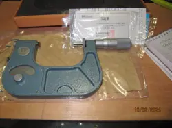 NEW MITUTOYO INDICATING MICOROMETER #510-107 2