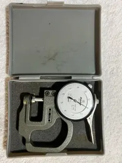 MITUTOYO 7326 DIAL THICKNESS GAGE WITH CASE .0001