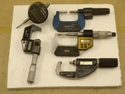 (5) MITUTOYO, T&O DIGITAL MICROMETER 0-1
