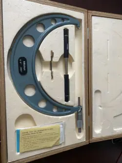 MITUTOYO 8-9” .0001 MICROMETER