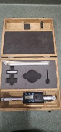 MITUTOYO  468-957 DIGITAL BORE MICROMETER .5