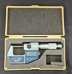 MITUTOYO 293-721-30  DIGITAL MICROMETER 0-1
