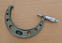 MITUTOYO 103-220 OUTSIDE MICROMETER, RATCHET STOP, 5-6