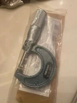 MITUTOYO 103-135 OUTSIDE MICROMETER, FRICTION THIMBLE, 0-1