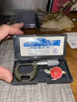 MUILUTOYO MICROMETER 0-1