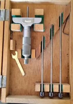 MITUTOYO 129-127 DEPTH MICROMETER 0-4