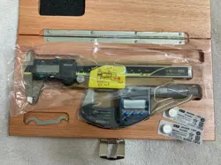 MITUTOYO DIGITAL CALIPER 500-196-30   MITUTOYO DIGITAL MICROMETER 293-340-30