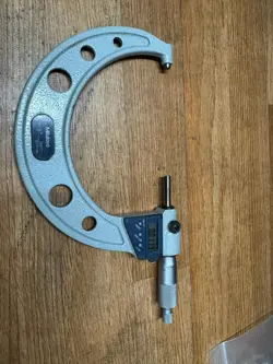 NICE MITUTOYO DIGITAL MICROMETER 4 - 5  