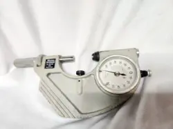 MITUTOYO 523-122 DIAL INDICATING SNAP GAUGE GAGE METER 25-50MM / 0.001MM
