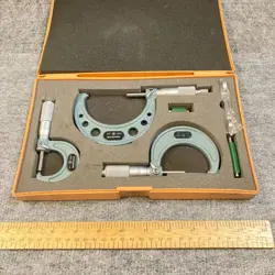 MITUTOYO MICROMETER SET 3 PC 0-1