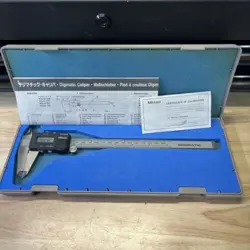 MITUTOYO 500-322 ABSOLUTE DIGIMATIC VERNIER CALIPER CD-8 0.01-200MM WITH CASE