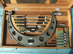 MITUTOYO MICROMETER SET 6-12