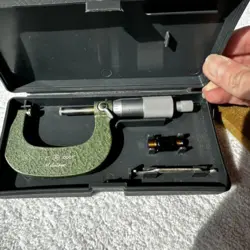 MITUTOYO 103-262 OUTSIDE MICROMETER 1 TO 2