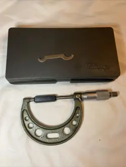 MITUTOYO MICROMETER 1-2” GOOD CONDITION WORKS AS IT SHOULD