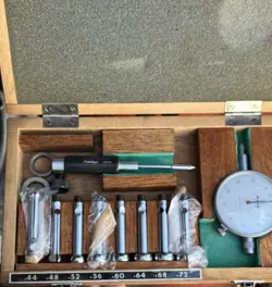 VINTAGE MITUTOYO BORE GAGE SET 526-120