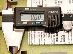 MITUTOYO DIGITAL CALIPER 6