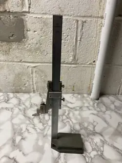 MITUTOYO HEIGHT GAUGE