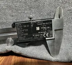 LOT OF 2 MITUTOYO CD-6