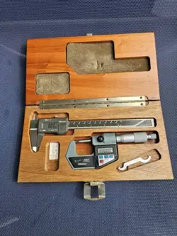 MITUTOYO DIGIMATIC CALIPER   MICROMETER SET IN ORIGINAL WOOD BOX