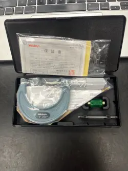 MITUTOYO 103-136 OUTSIDE MICROMETER 1