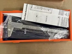 1PCS NEW MITUTOYO 530-114 VERNIER CALIPER 0-200MM 0.05MM