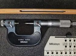 MITUTOYO 126-125 INTERCHANGEABLE ANVIL SCREW THREAD MICROMETER 0 - 25MM RANGE