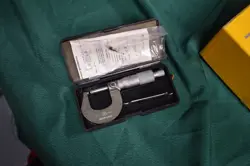 0 TO 1  INCH OUTSIDE MICROMETER - MITUTOYO 103 260