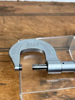 MITUTOYO 202-102 OUTSIDE MICROMETER 0-1