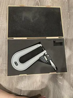 MITUTOYO U-SHAPED 0-1IN