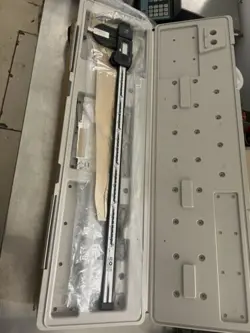 MITUTOYO DIGITAL CALIPER 24