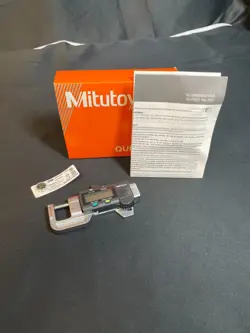 MITUTOYO QUICK MINI BLACK SILVER ‎BATTERY POWERED DIGITAL THICKNESS GAUGE