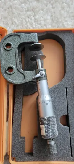 MITUTOYO NO. 123-125 DISC MICROMETER  0 - 1