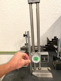 HEIGHT GAUGE MITUTOYO 18