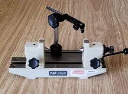 MITUTOYO 967-203 PRECISION BENCH CENTER