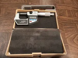 MITUTOYO 293-711 DIGITAL MICROMETER 0-1