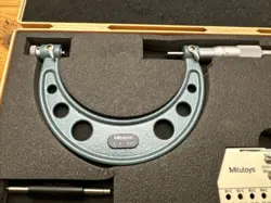 PITCH SCREW