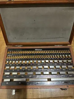 MITUTOYO 516-943 BM1-103-1 GAUGE BLOCK SET USED FROM JAPAN